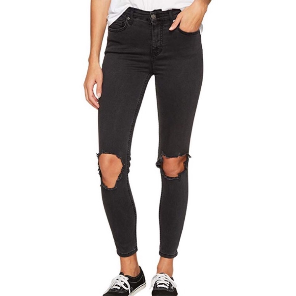 Free People-High Rise Busted Knees Skinny Jeans-26 distressed black stretch - Picture 2 of 13